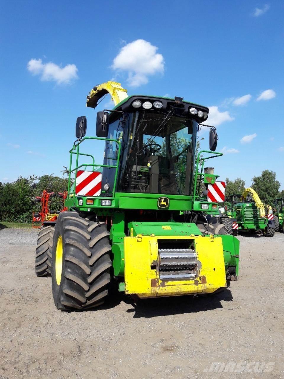 John Deere 7350 علافات ذاتية الدفع