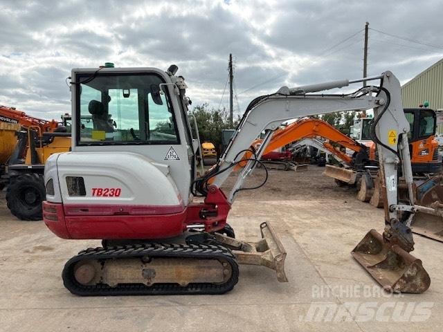 Takeuchi TB 230 حفارات صغيرة أقل من 7 طن (حفارات صغيرة)