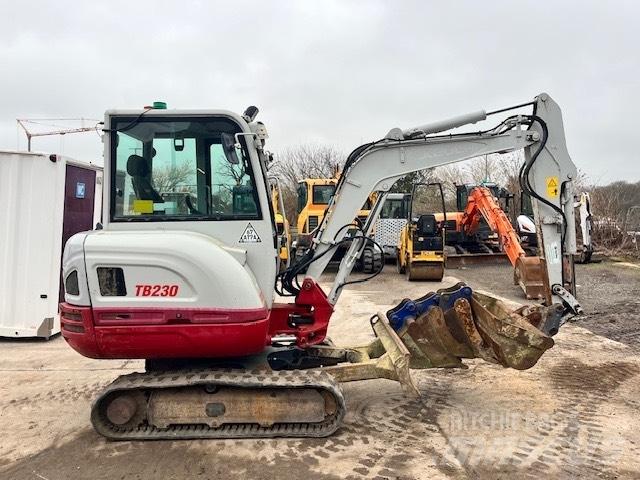 Takeuchi TB 230 حفارات صغيرة أقل من 7 طن (حفارات صغيرة)