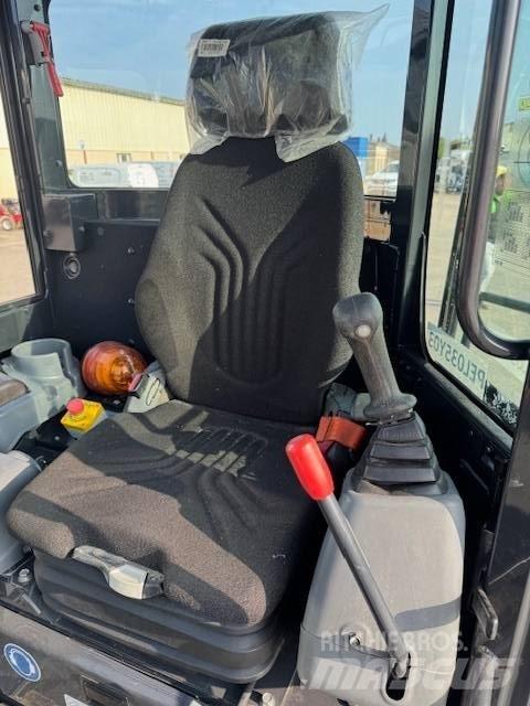 Yanmar Vio 38-6 حفارات صغيرة أقل من 7 طن (حفارات صغيرة)
