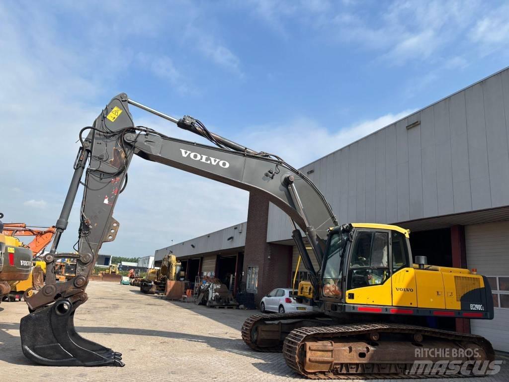 Volvo EC 290 C L حفارات زحافة