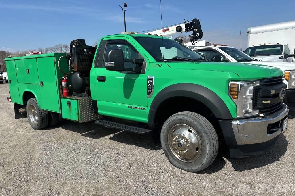 Ford F 450 XL SD شاحنات ذات صهاريج