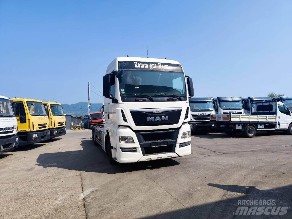 MAN TGX 26.440 شاحنات مسطحة / أوناش