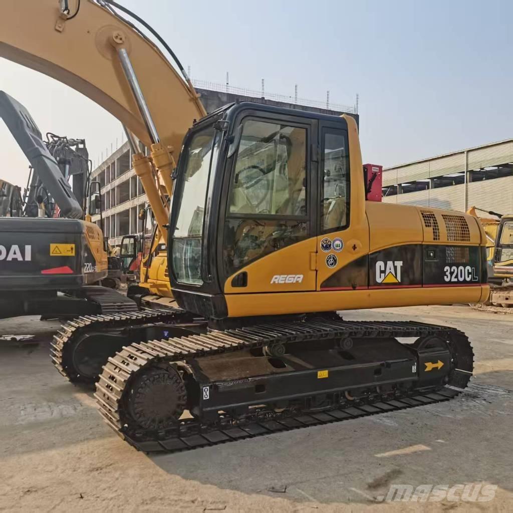 CAT 320 C L حفارات زحافة