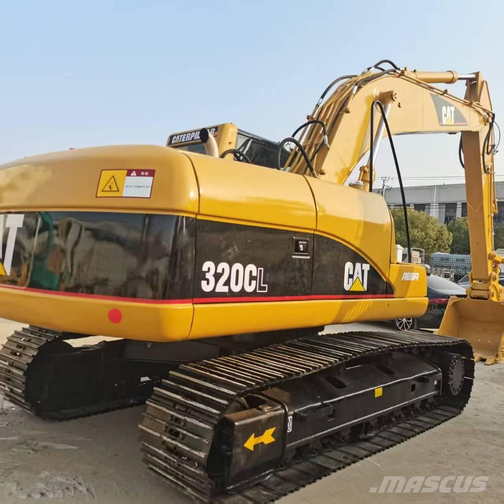CAT 320 C L حفارات زحافة