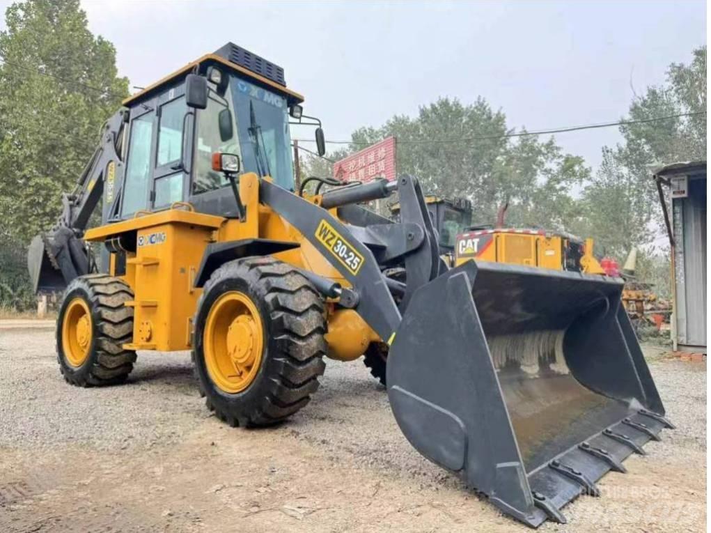 XCMG WZ 30-25 لوادر بعجل