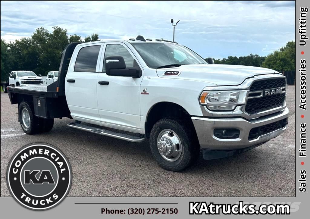 RAM 3500 TRADESMAN شاحنات مسطحة/مفصلية الجوانب