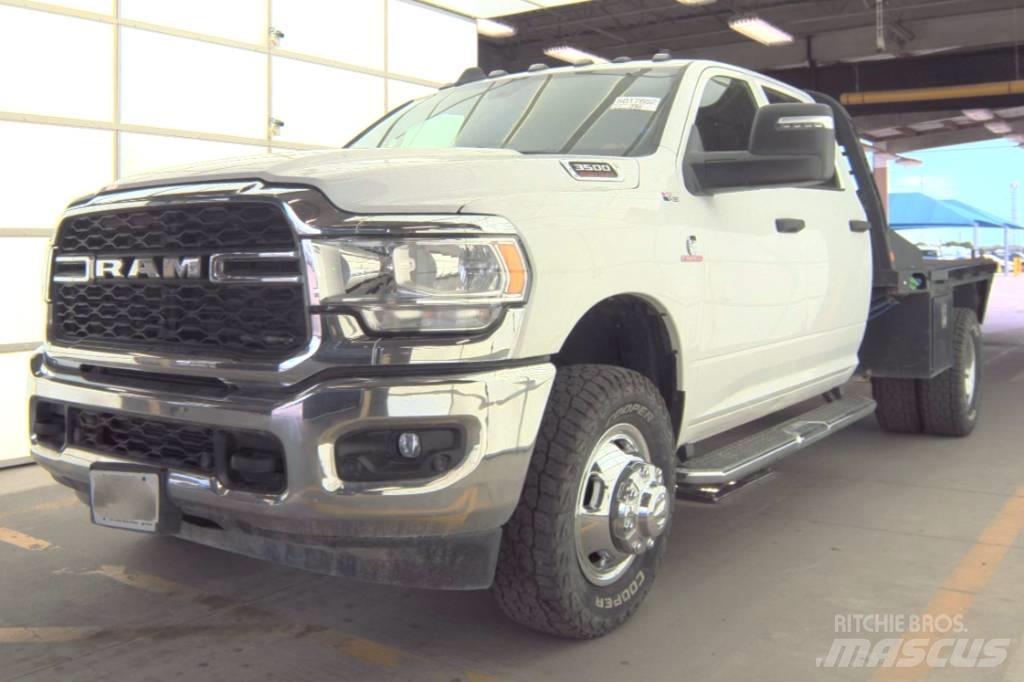 RAM 3500 TRADESMAN شاحنات مسطحة/مفصلية الجوانب