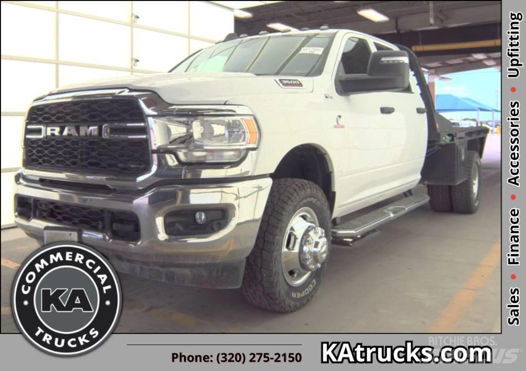 RAM 3500 TRADESMAN شاحنات مسطحة/مفصلية الجوانب