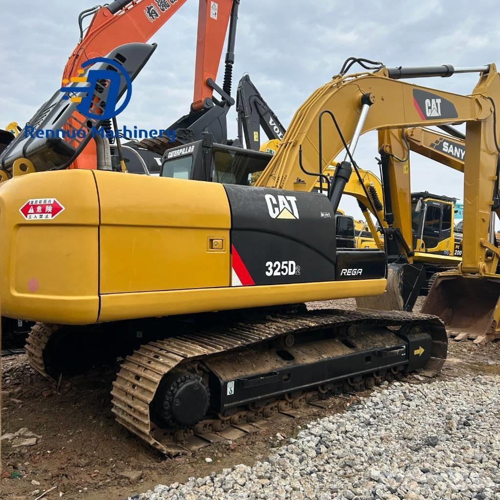 CAT 325D2 حفارات زحافة