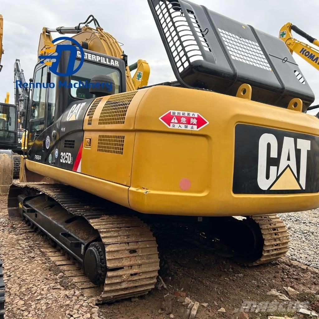 CAT 325D2 حفارات زحافة