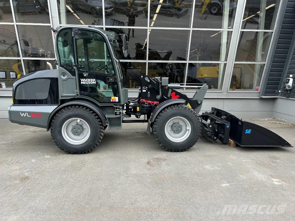 Wacker Neuson WL 52 لوادر بعجل