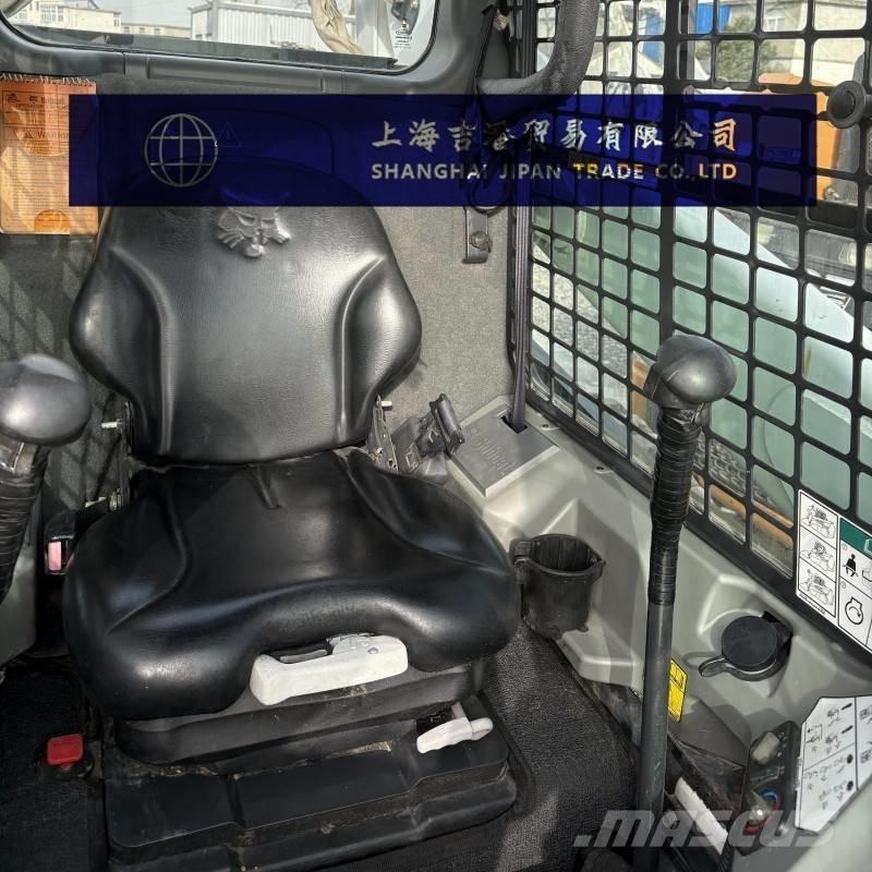 Bobcat T 770 لوادر انزلاقية التوجيه