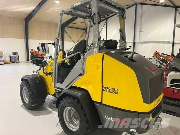 Wacker Neuson WL 28 لوادر بعجل