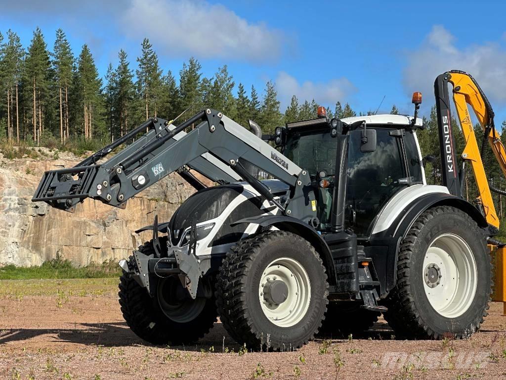 Valtra T 174 الجرارات