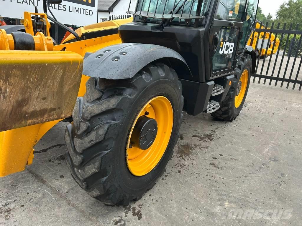 JCB 540-140 مناولات متداخلة