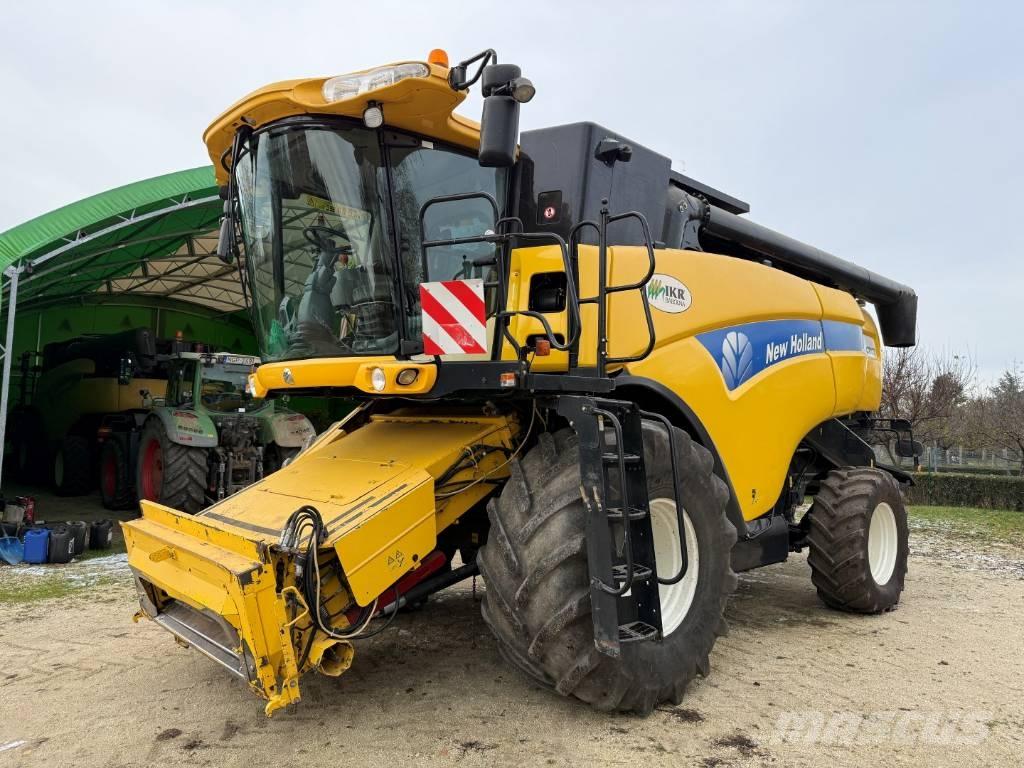 New Holland CX 8070 حصادات