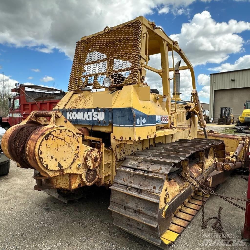 Komatsu D 68 E-1 بلدوزرات مجنزرة