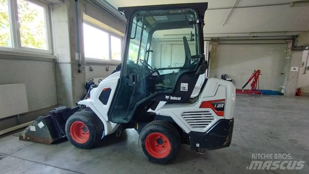 Bobcat L 23 لوادر صغيرة