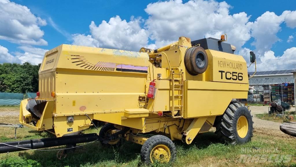 New Holland TC 56 حصادات