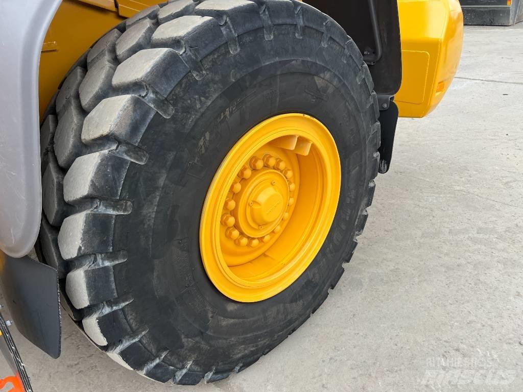 Volvo L70H2 لوادر بعجل