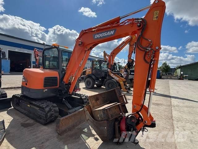 Doosan DX 62 R-3 حفارات صغيرة أقل من 7 طن (حفارات صغيرة)