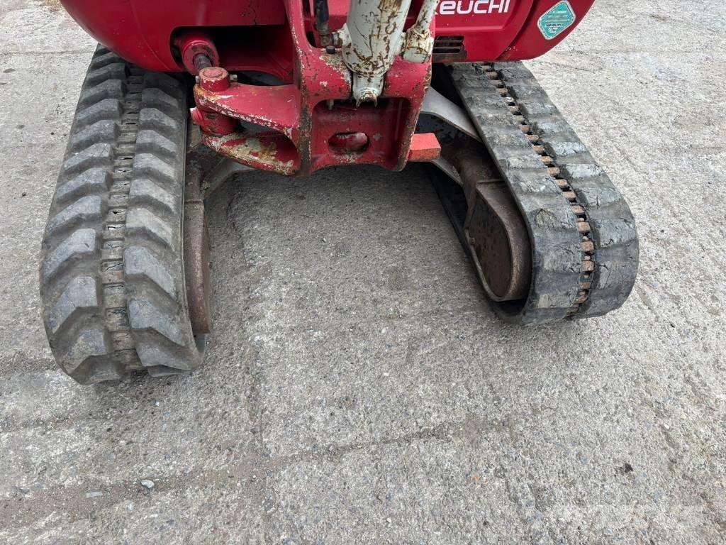 Takeuchi TB 230 حفارات صغيرة أقل من 7 طن (حفارات صغيرة)
