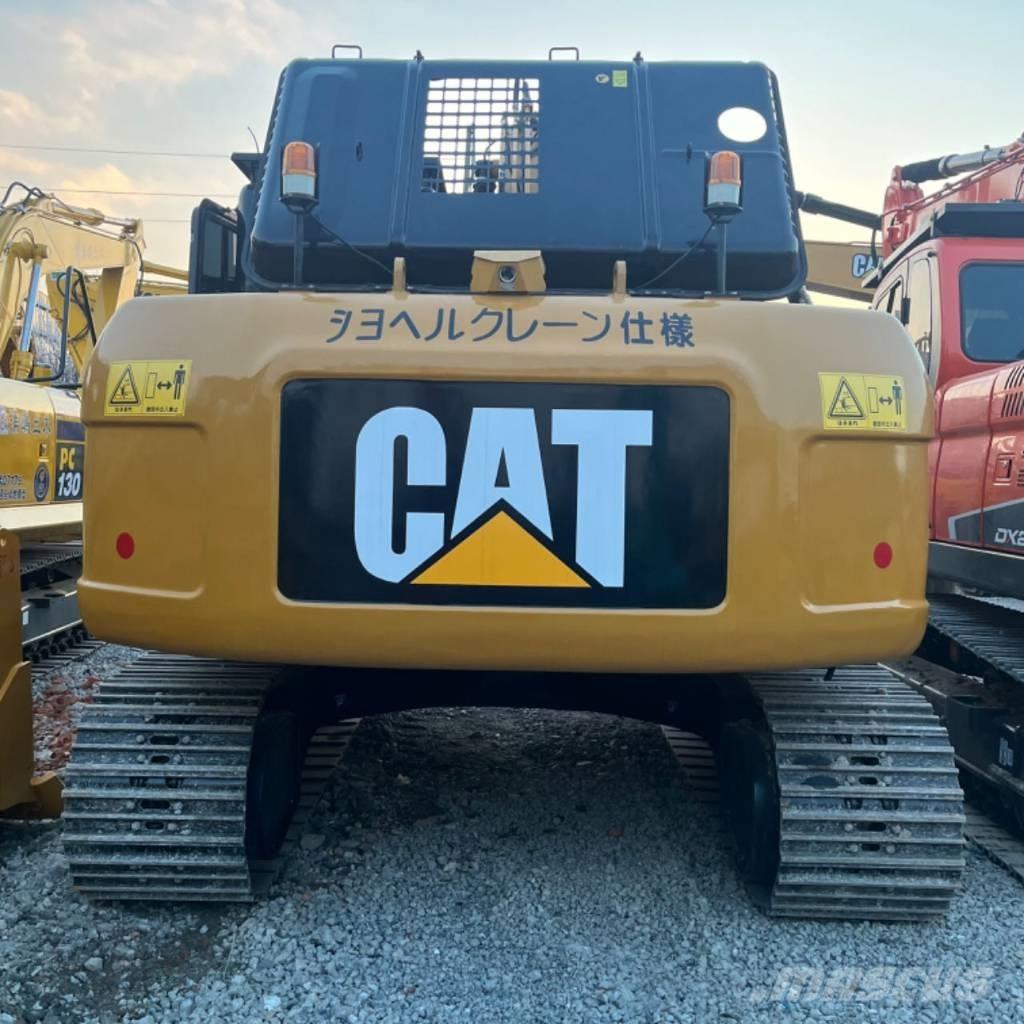 CAT 323 D حفارات زحافة
