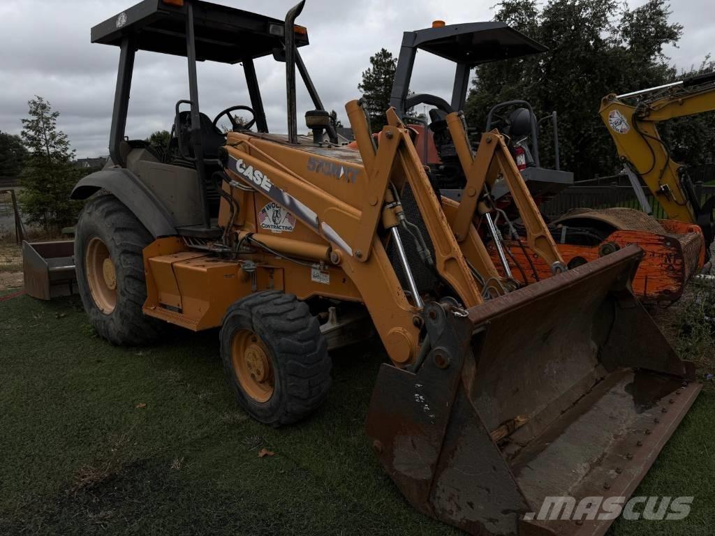 CASE 570 M XT لوادر بعجل