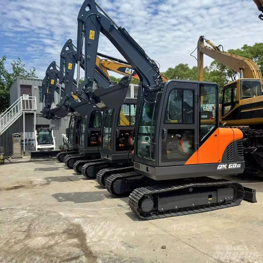 Doosan DX 60 حفارات زحافة