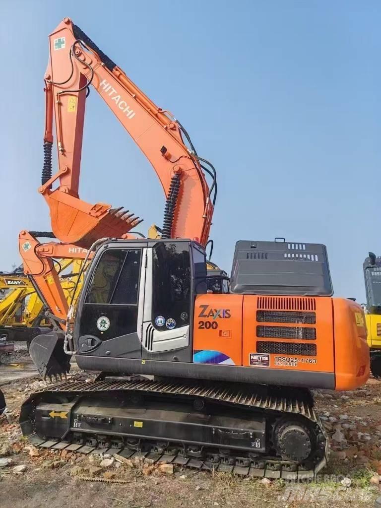 Hitachi 200-3 حفارات زحافة
