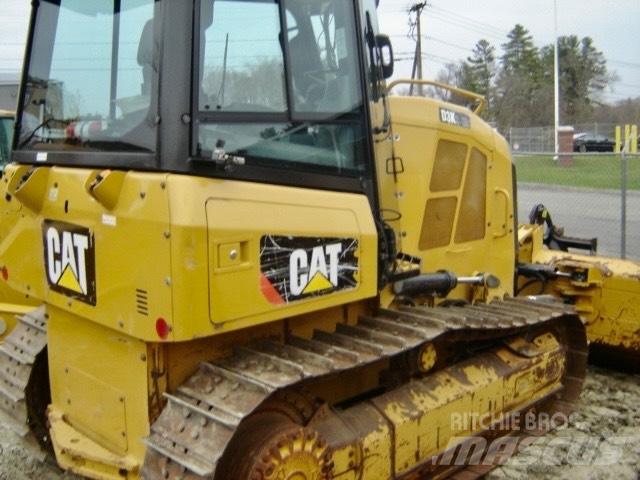 CAT D 3 K 2 XL بلدوزرات مجنزرة