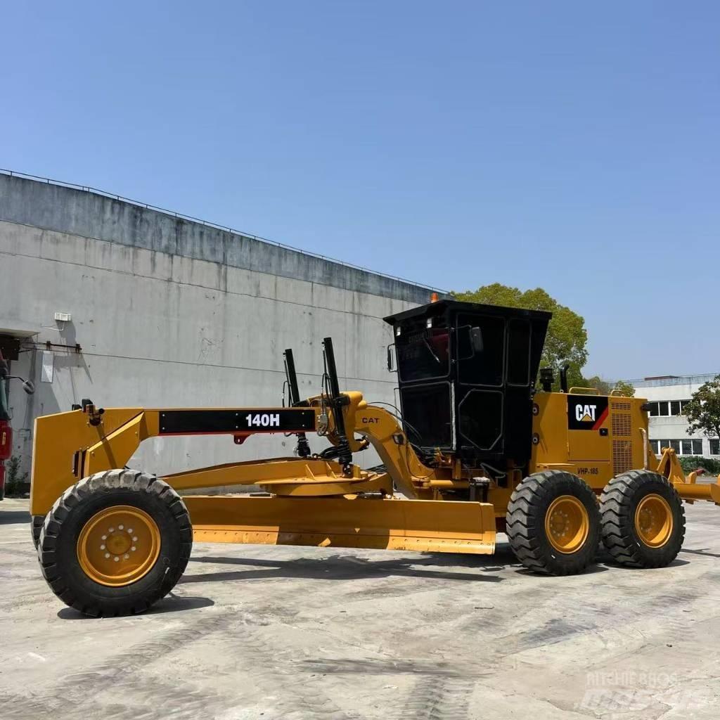 CAT 140h معدات تمهيد الطرق