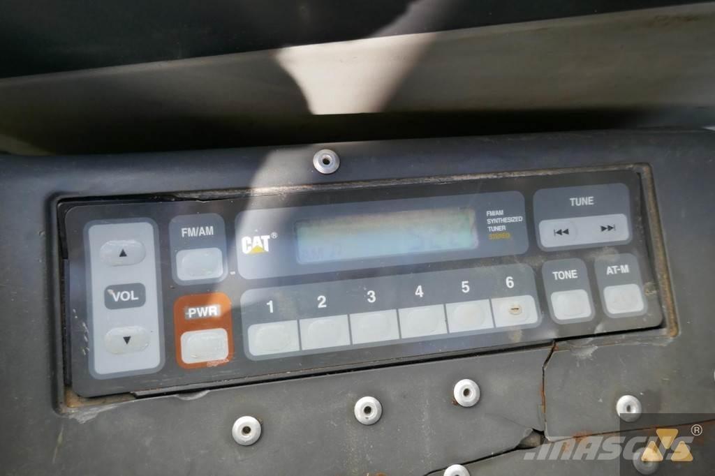 Morooka MST2300VD عربات نقل قلابة مجنزرة