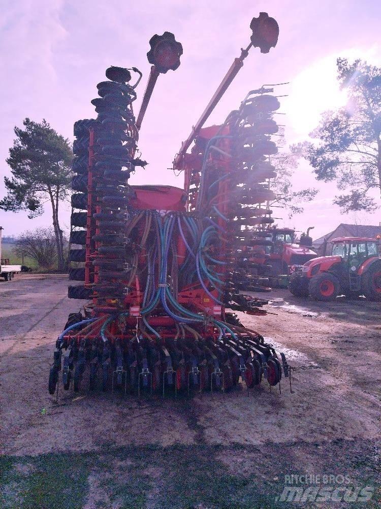 Horsch Pronto 9 DC مثاقيب مدمجة