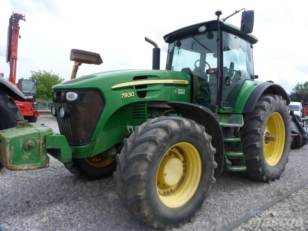 John Deere 7930 الجرارات