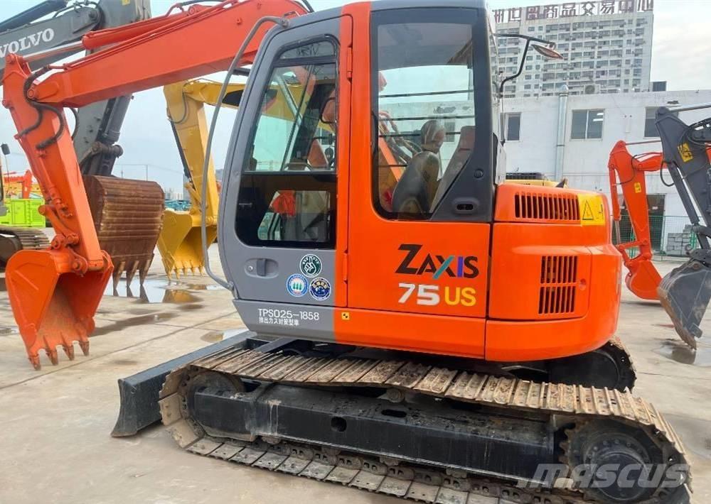 Hitachi ZX 75 حفارات صغيرة أقل من 7 طن (حفارات صغيرة)