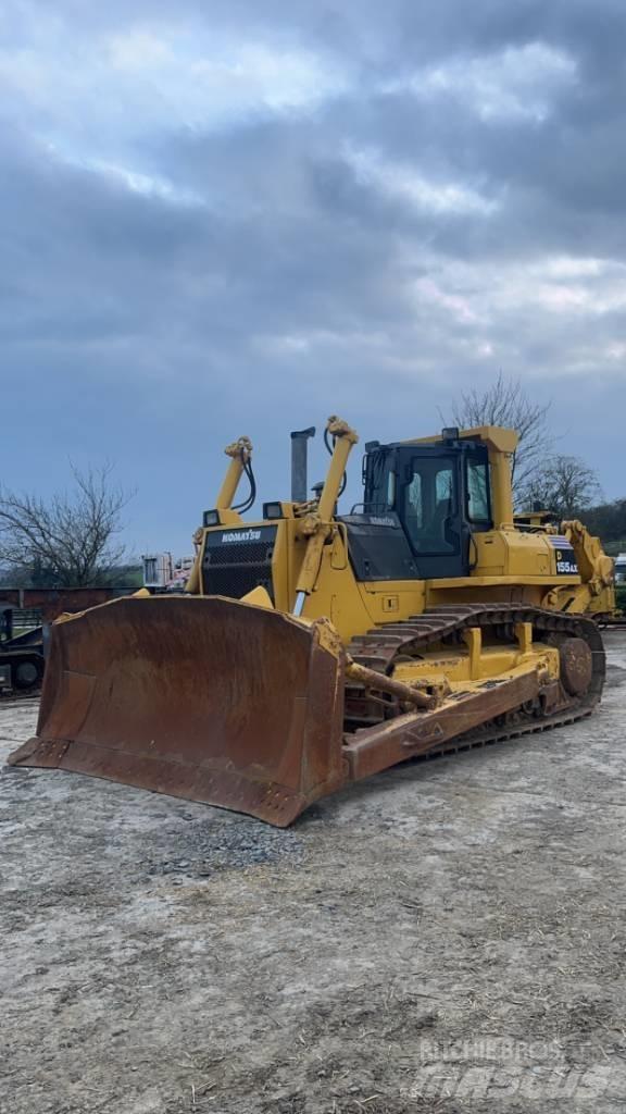 Komatsu D 155 AX-5 بلدوزرات مجنزرة