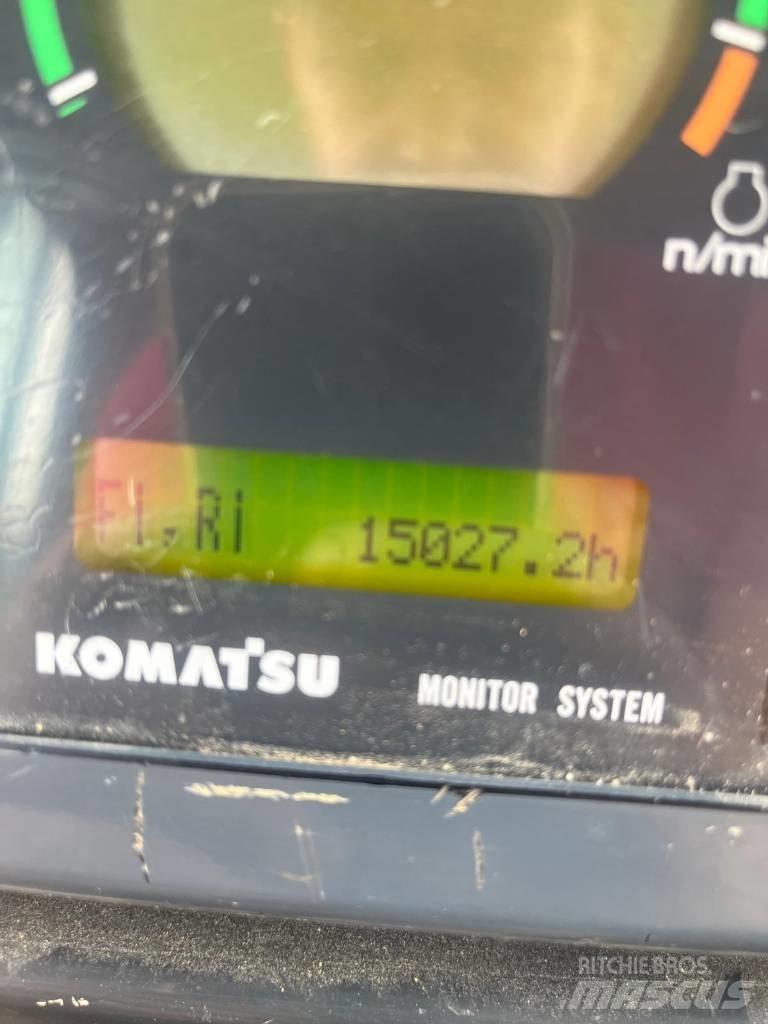Komatsu D 155 AX-5 بلدوزرات مجنزرة