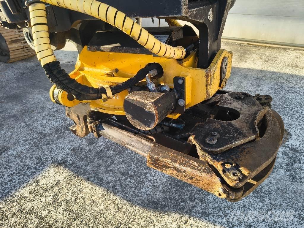 Komatsu PC 240 LC-10 حفارات زحافة