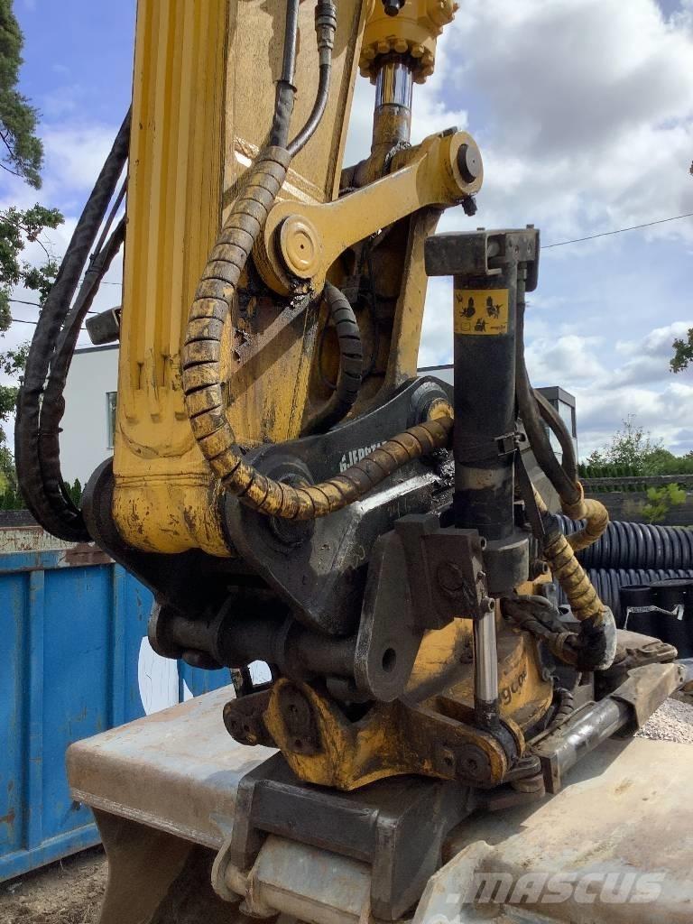Komatsu PC 240 LC-10 حفارات زحافة