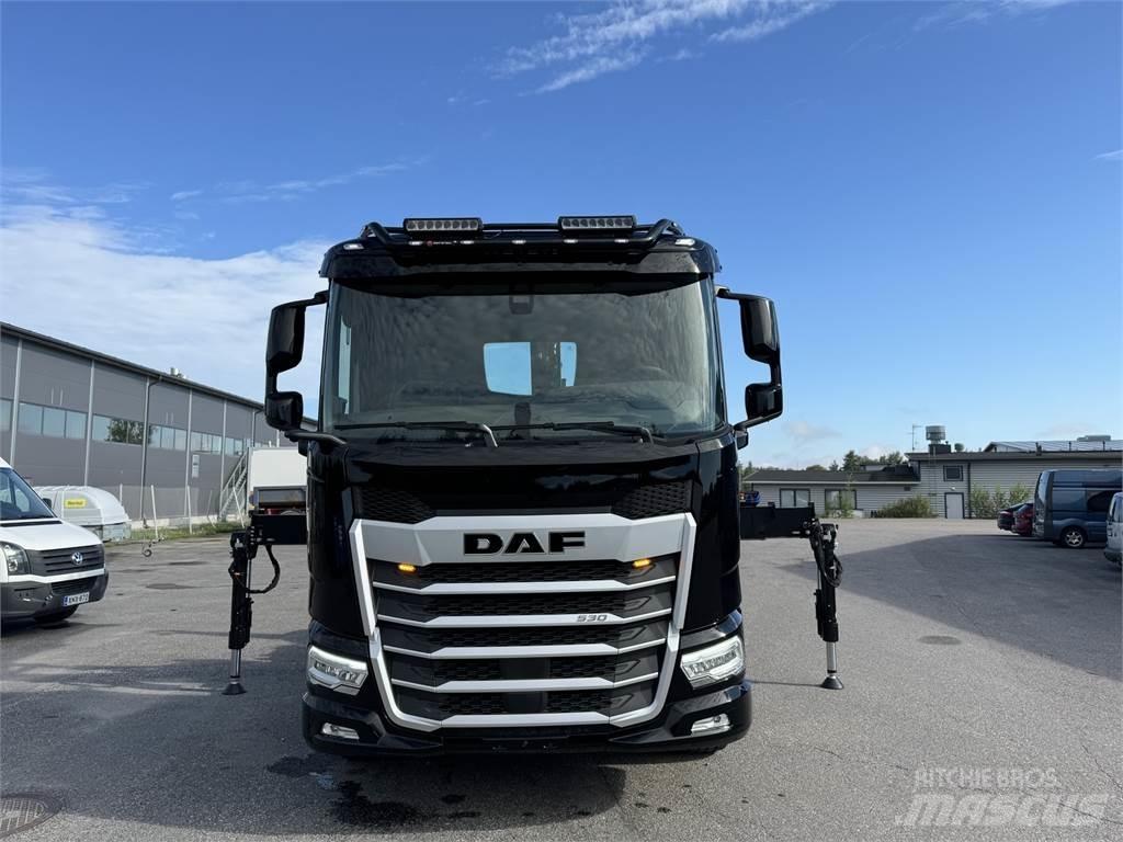 DAF XF 530 FAW 8X4 شاحنات الرافعات