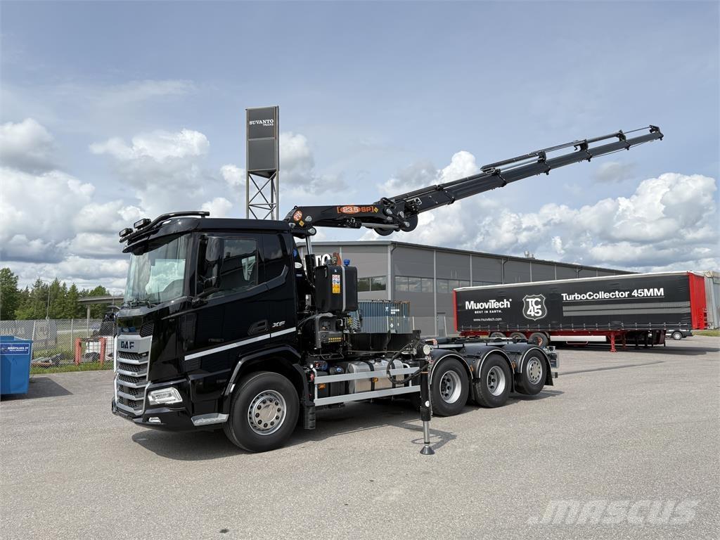 DAF XF 530 FAW 8X4 شاحنات الرافعات