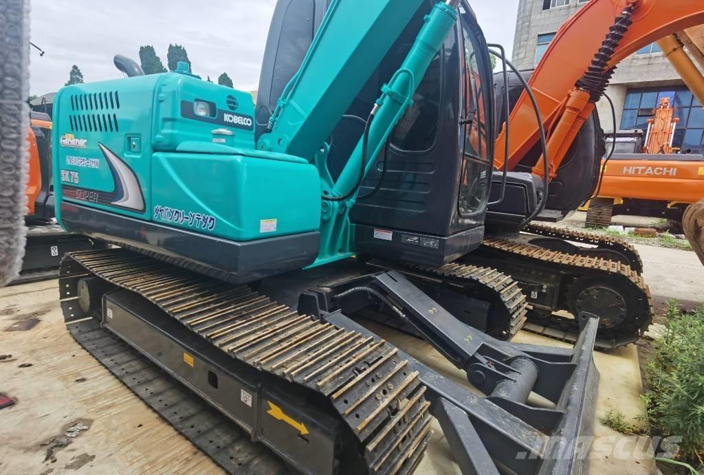 Kobelco SK 75 حفارات وسط 7 طن - 12 طن