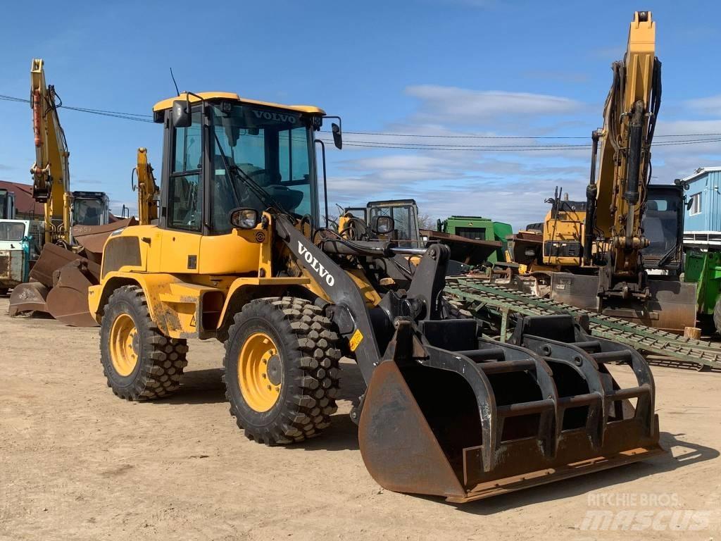 Volvo L 35 G لوادر بعجل