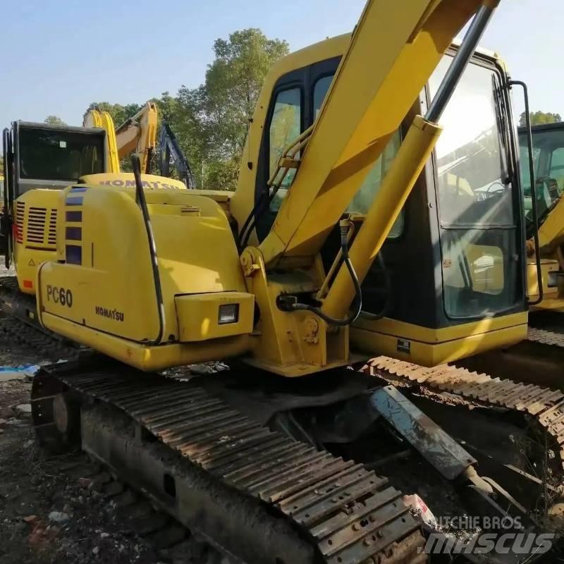 Komatsu PC 60 حفارات زحافة
