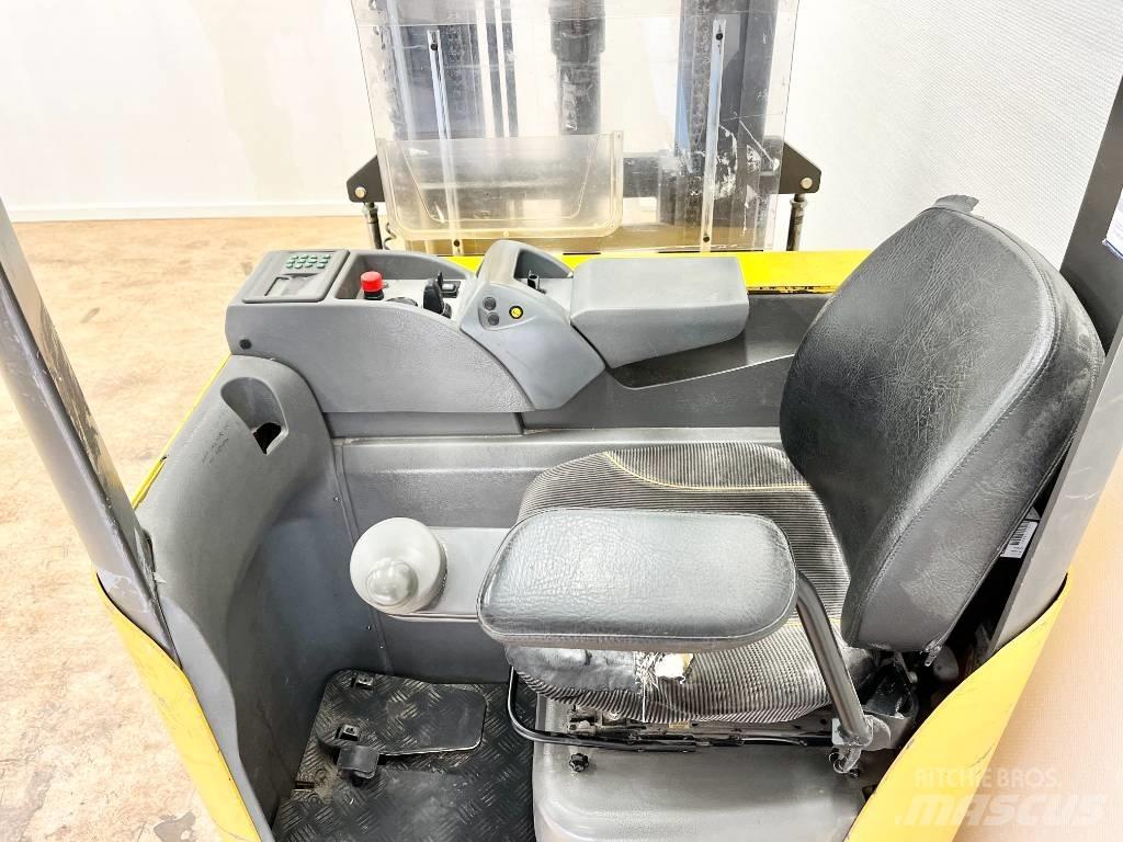 Atlet x/160-675 شاحنات مناولة ذاتية الدفع