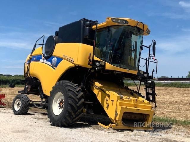 New Holland CX 5090 حصادات