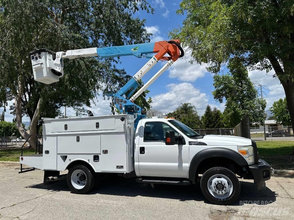 Ford F 550 SD المنصات الهوائية المثبتة على شاحنة