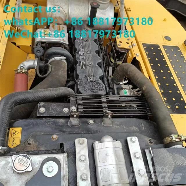 Komatsu PC 220-8 حفارات زحافة